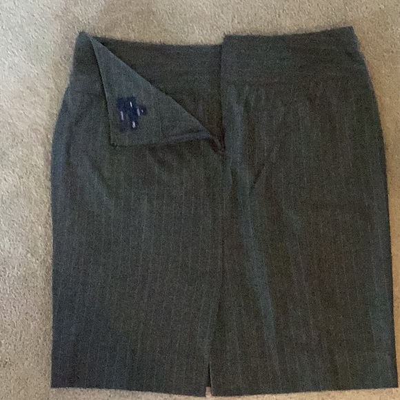 Gap Pin Striped Skirt - Picture 4 of 4